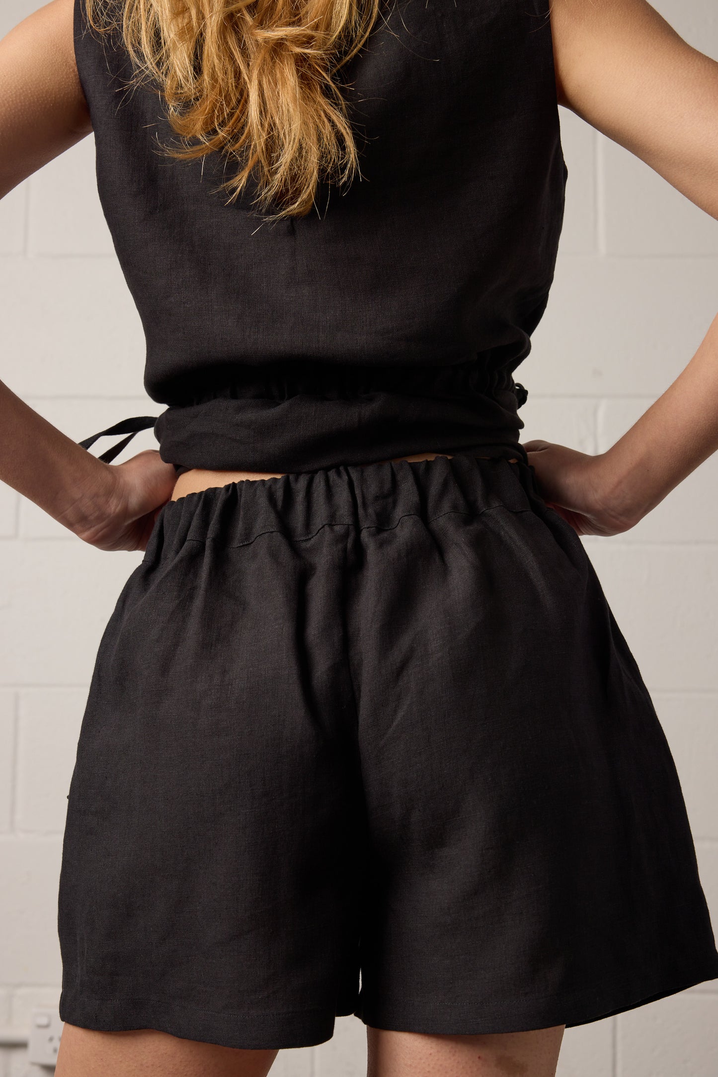 Rue Short Black