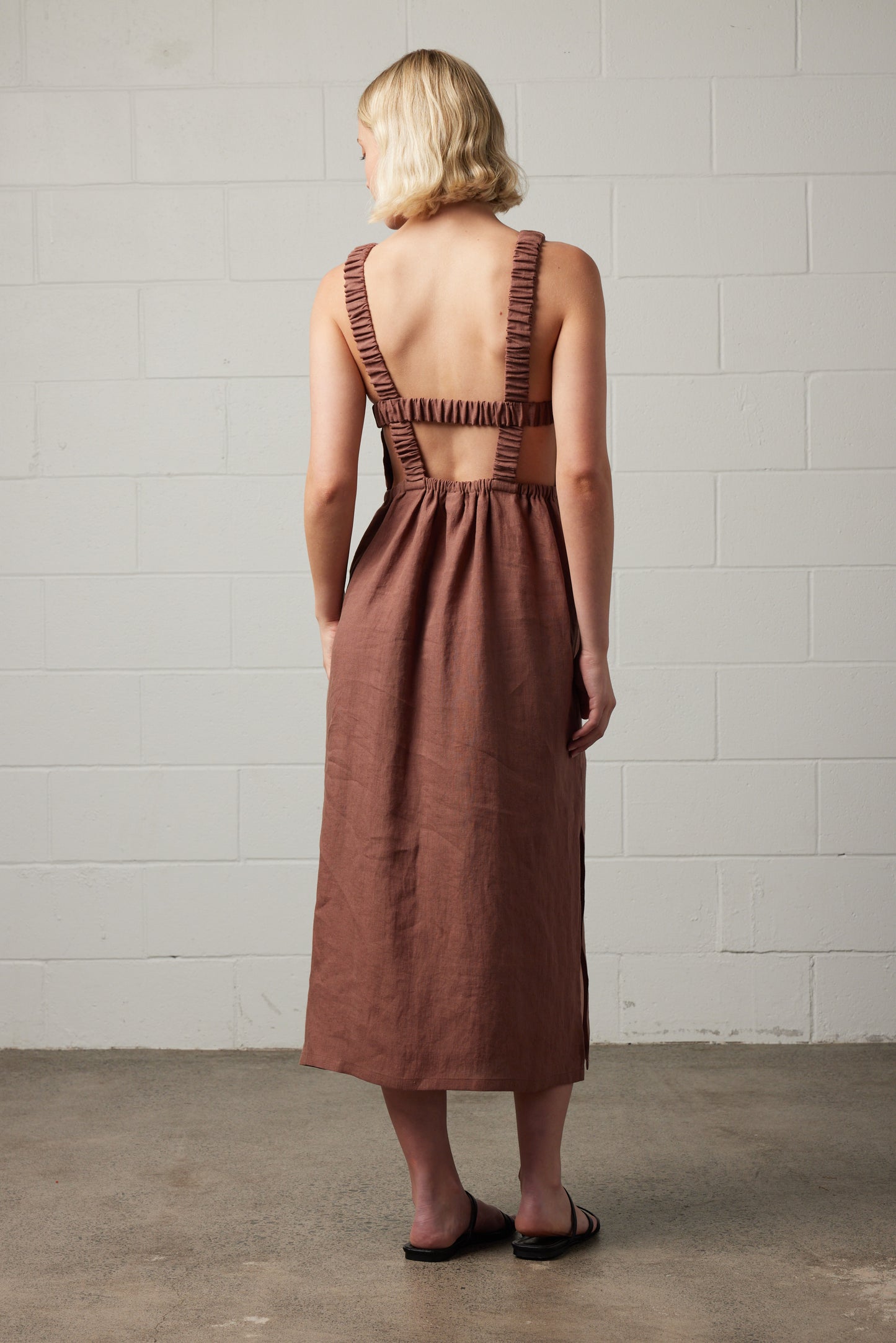 Leila Linen Dress Mocha