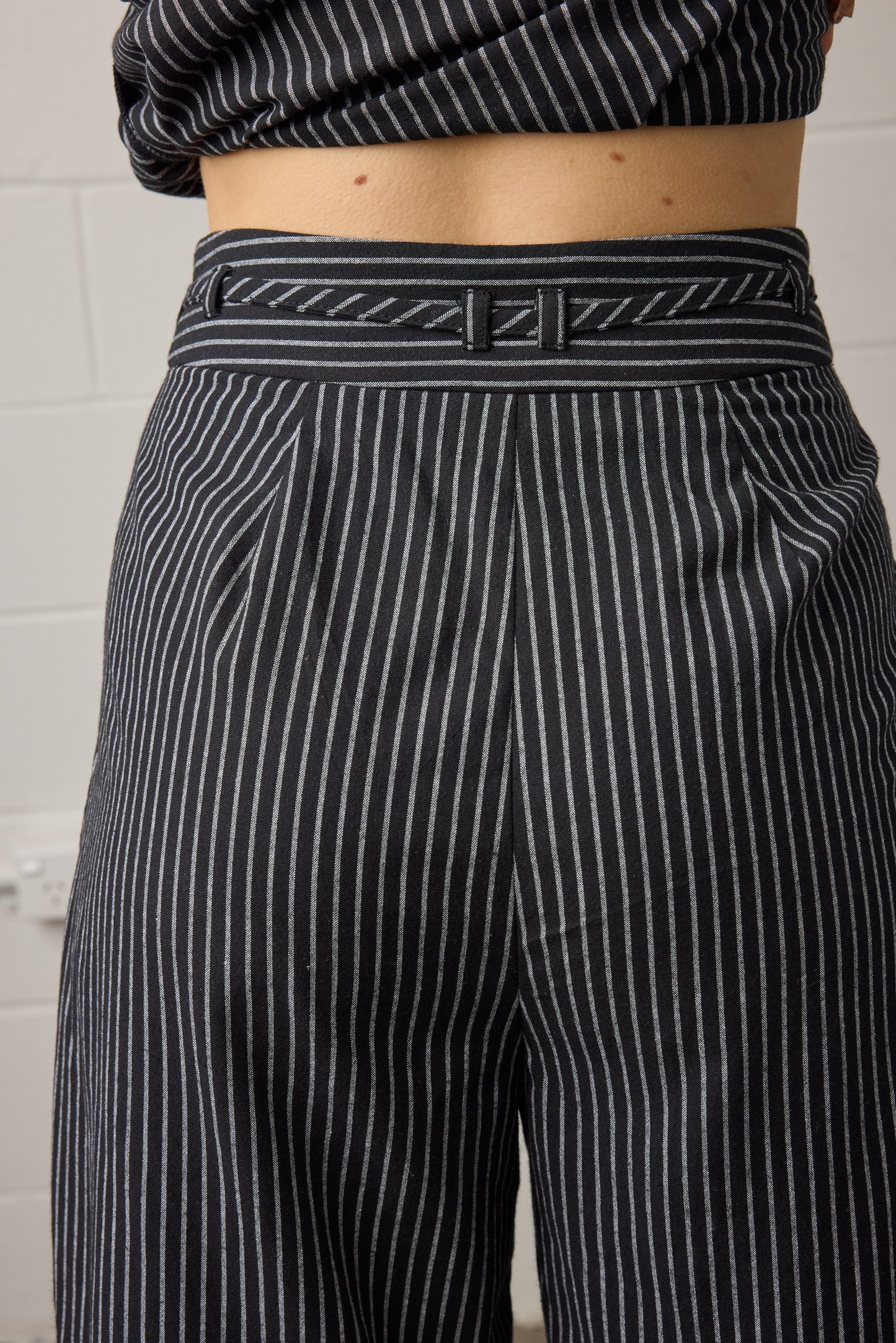 Rhea Pant Black Stripe