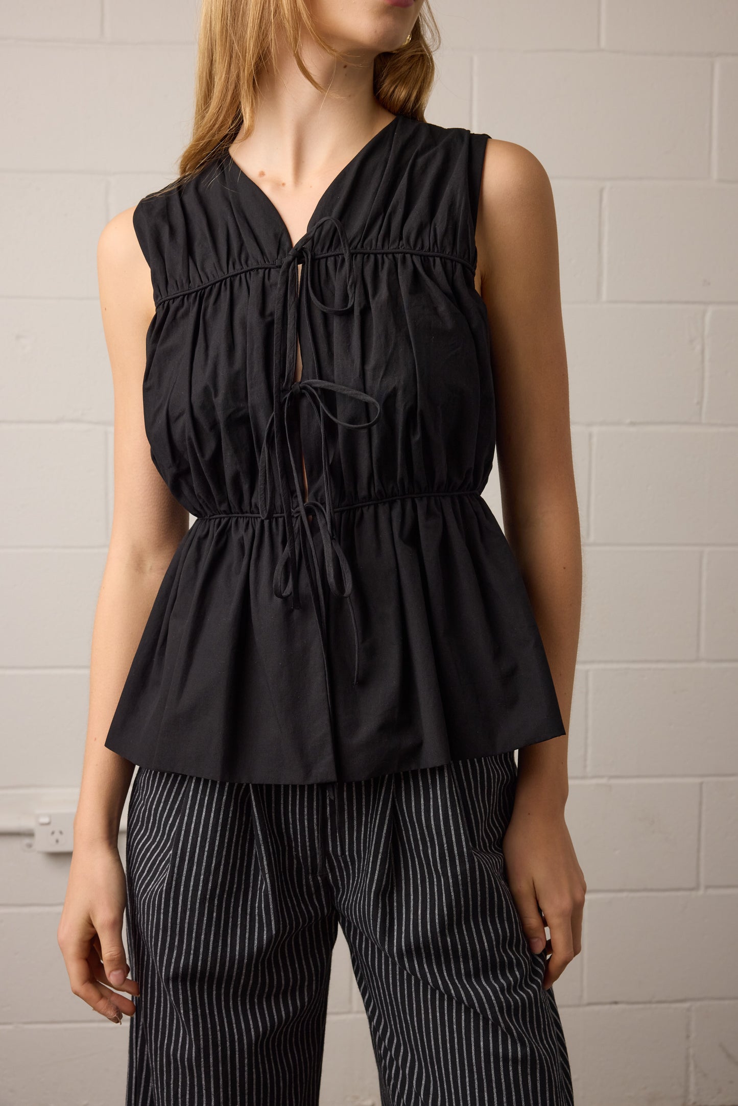 Zaria Top Black