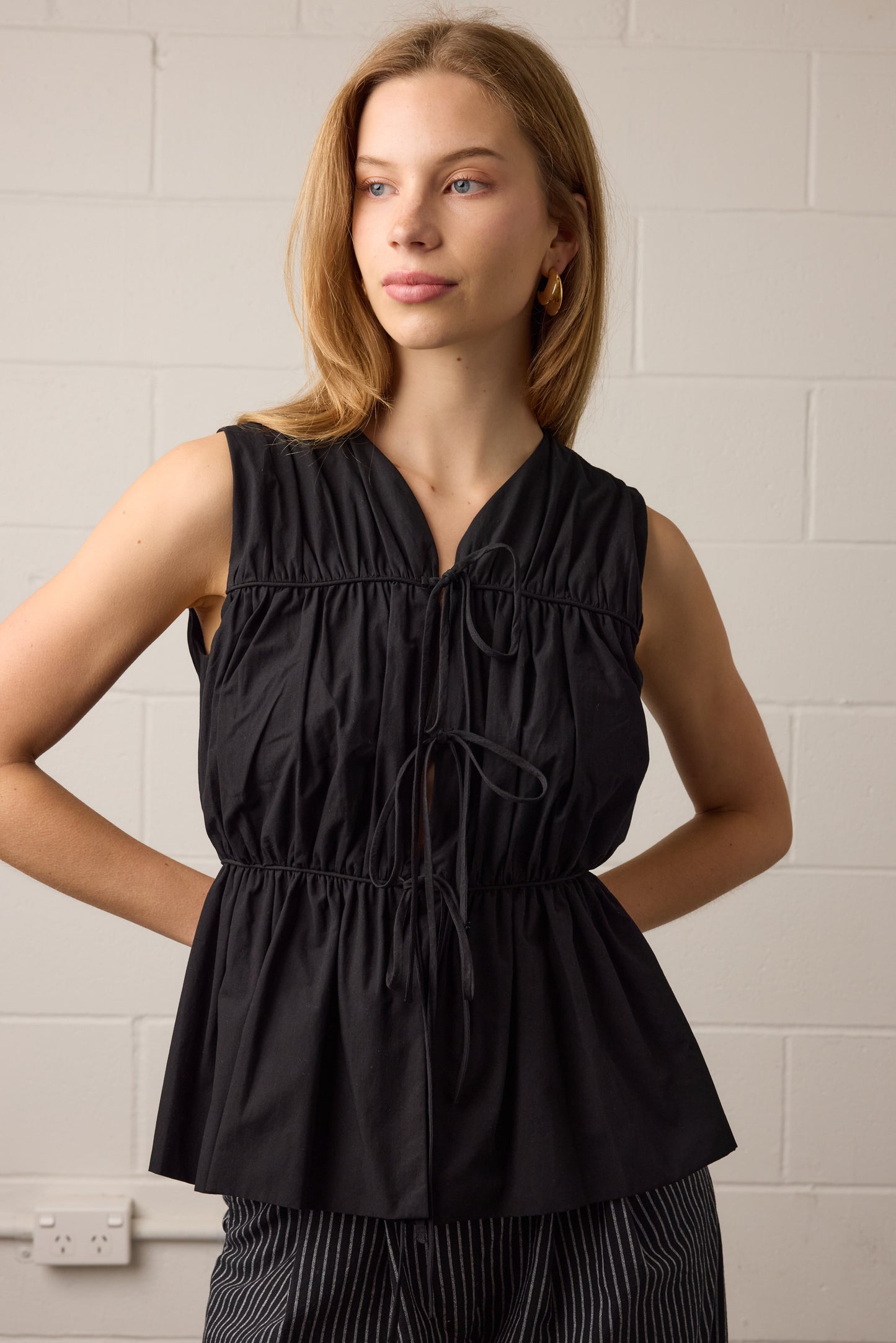 Zaria Top Black